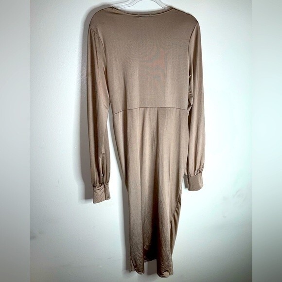 Boohoo Sexy Tan Dress Size 12 Bodycon Classy Date Midi Party Ruched Travel party - Picture 5 of 6